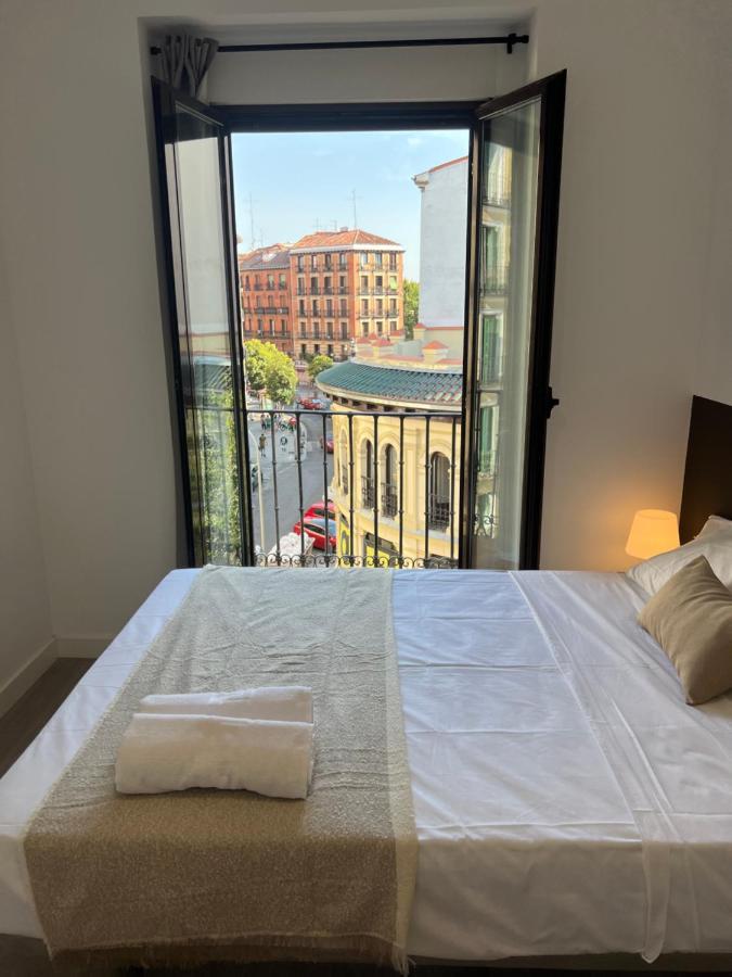 Casa De Huespedes Mi Lla Hotel Madrid Bagian luar foto